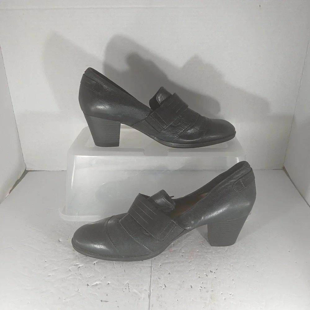 Earth Fia Pumps 9B Black Leather Buckle Block Heel Professional Shoes